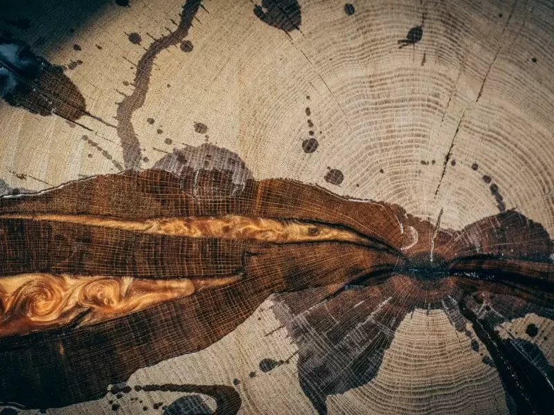 Dlaczego żywica epoksydowa pęka? Oraz inne problemy. I jak sobie z tym poradzić?