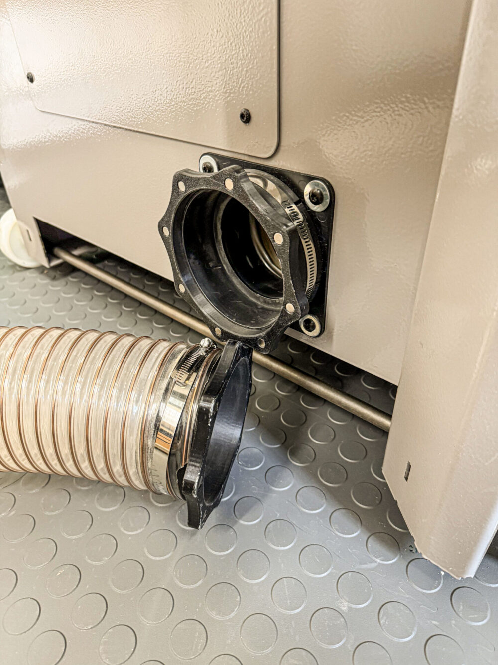 Szybkozłącze magnetyczne do odciągu trocin | Adapter do węża SPIRO