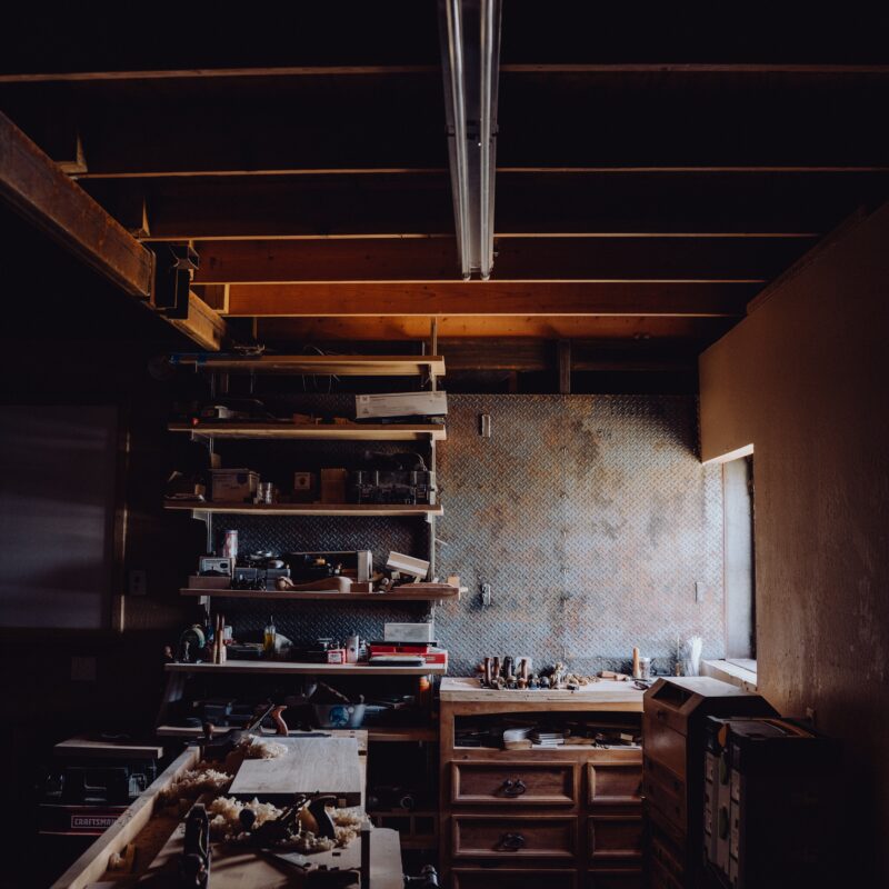 Jaką Gradacją Szlifować Drewno I żywicę Pod Lakier:wosk?