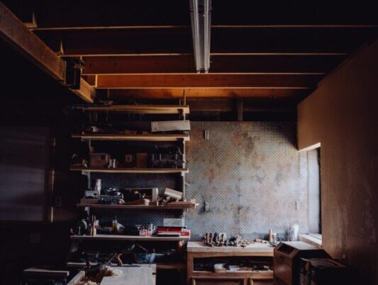 Jaką Gradacją Szlifować Drewno I żywicę Pod Lakier:wosk?