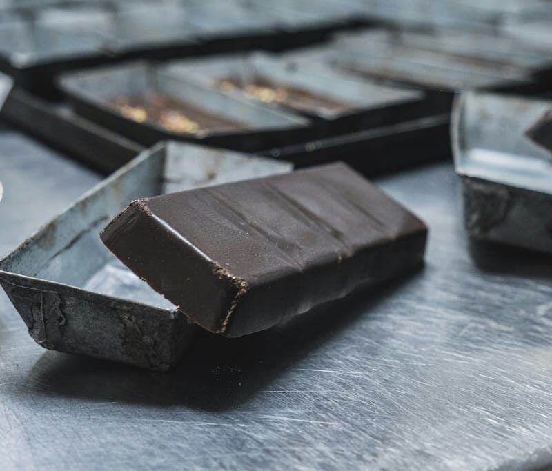 Czym smarować formy do żywicy?