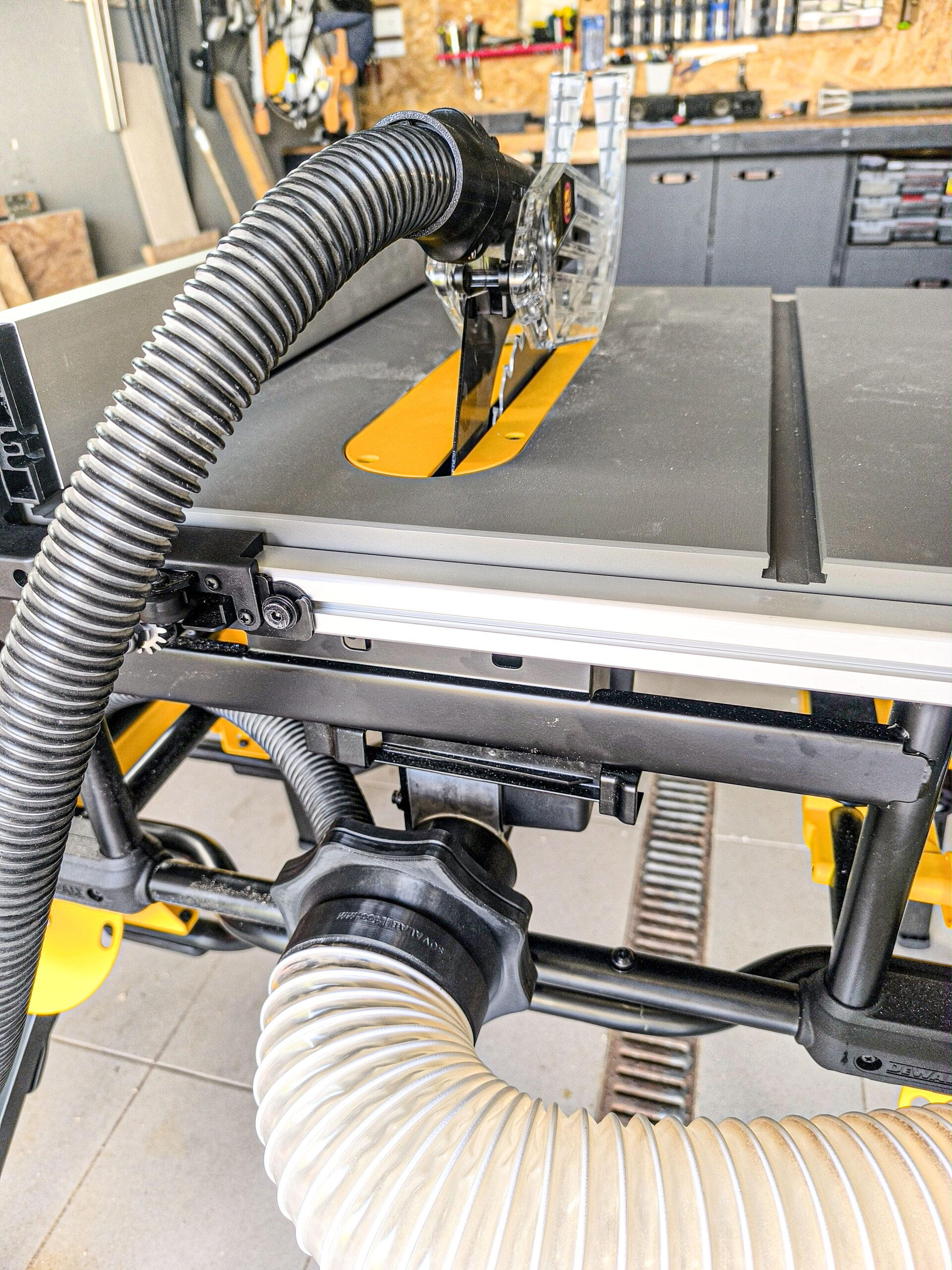 adapter Do Osłony Górnej Dewalt Dwe 7492. Przyłącze Węża Odkurzacza Warsztatowego, Skręcane