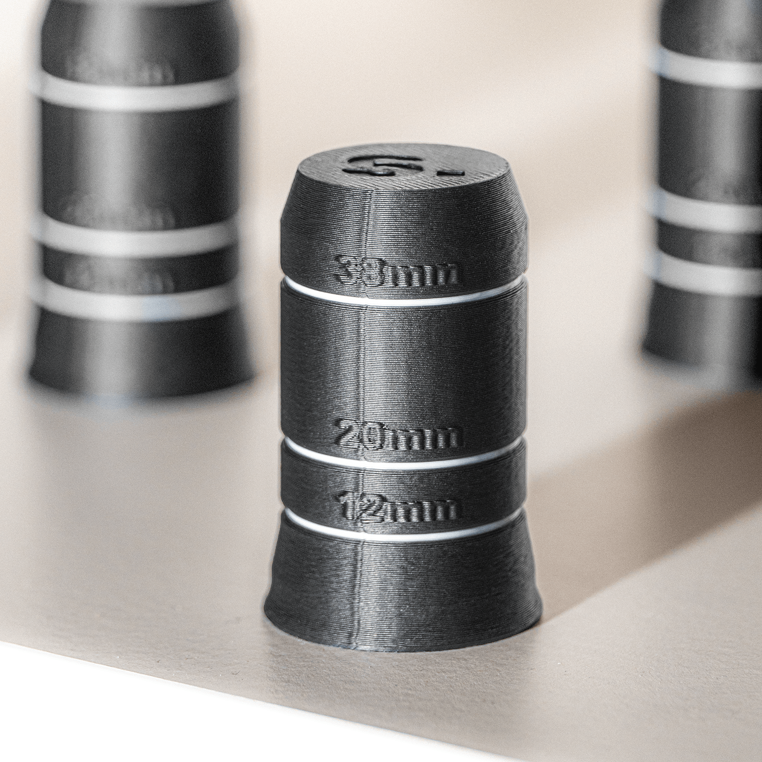 Magnetyczne pionki do poziomowania szafek blatów mebli z obciążeniem 16szt